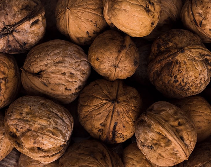 california-livermore-red-walnuts-in-shell-min