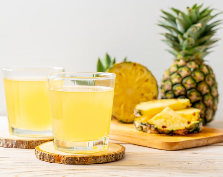 homemade-pineapple-juice-with-pineapple-powder-min