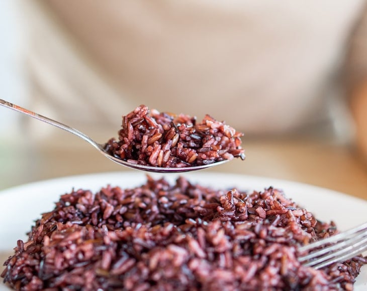 cooked-purple-rice-min