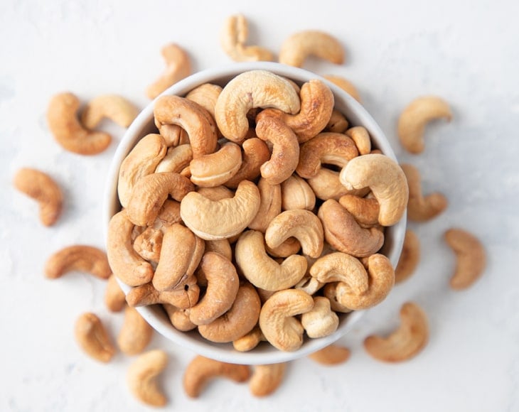 conventional-cashews-roasted-and-salted-min