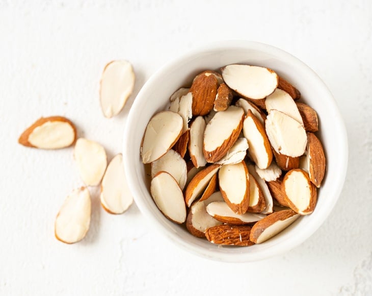 natural-sliced-almonds-min