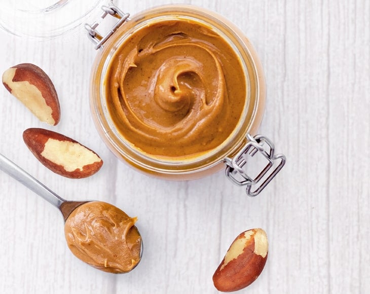 homemade-brazil-nut-butter-with-dry-roasted-brazil-nuts-min