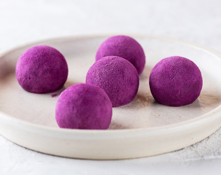 vegan-truffles-with-purple-sweet-potato-powder-min