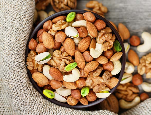 Benefits of Raw Nuts: Which Nuts Are Healthiest