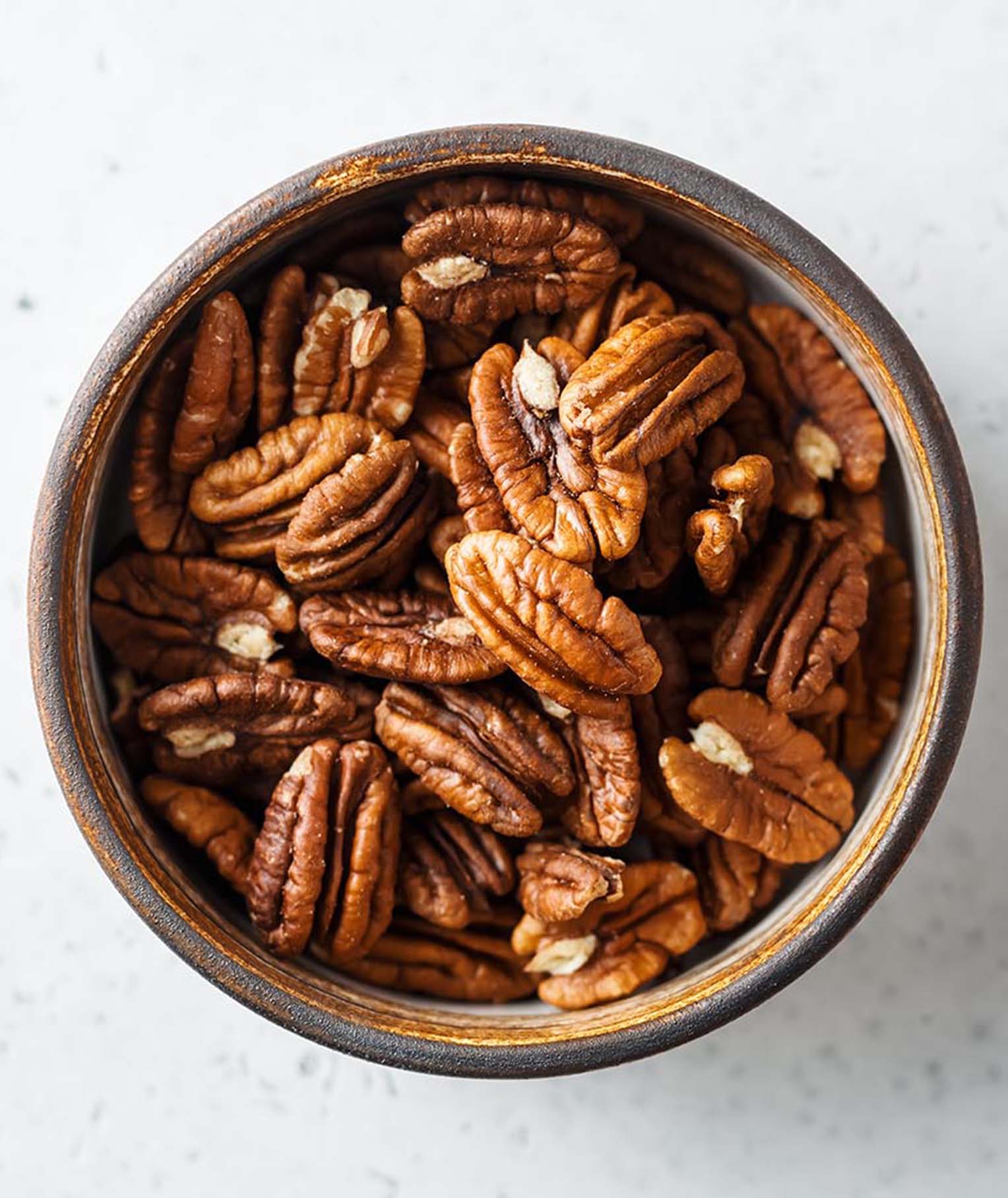 A Guide to Nutritional Value and Health Benefits of Pecan Nuts