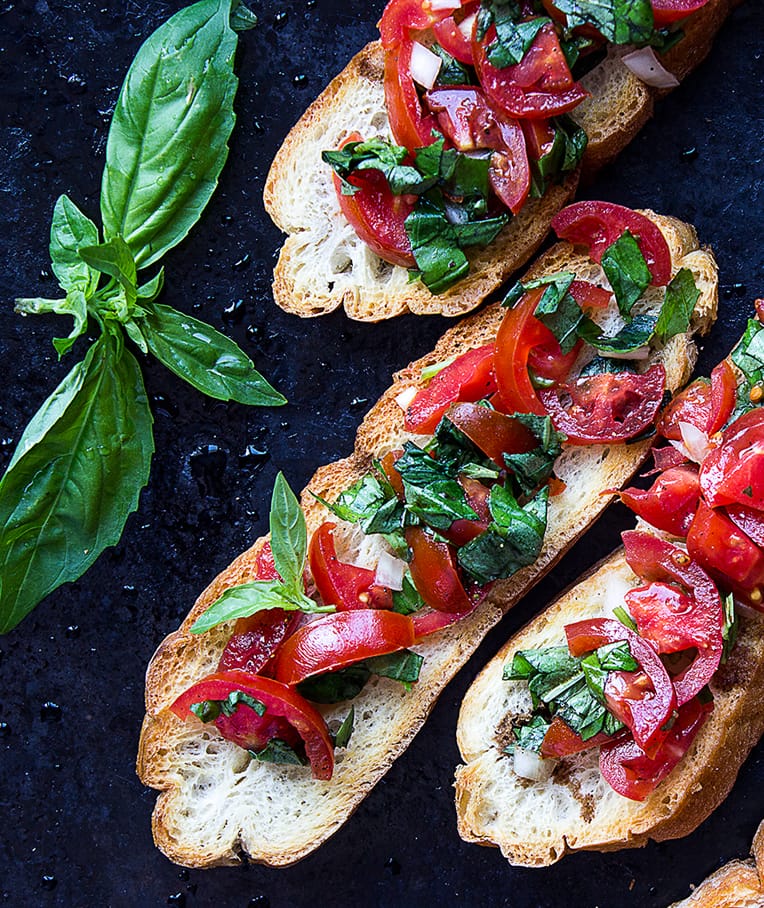 Classic Tomato Basil Bruschetta – Healthy Blog