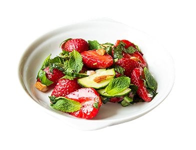 Low Calorie Strawberry Cucumber Salad