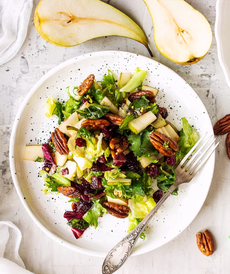 Fresh and Crunchy Pecan Pear Salad