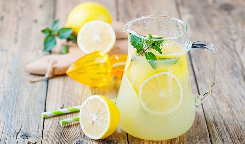 How to make homemade lemonade without sugar