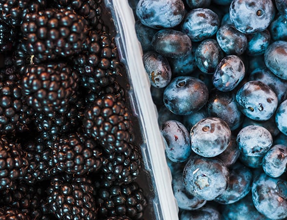 Nutritional Comparison: Blueberries vs Blackberries