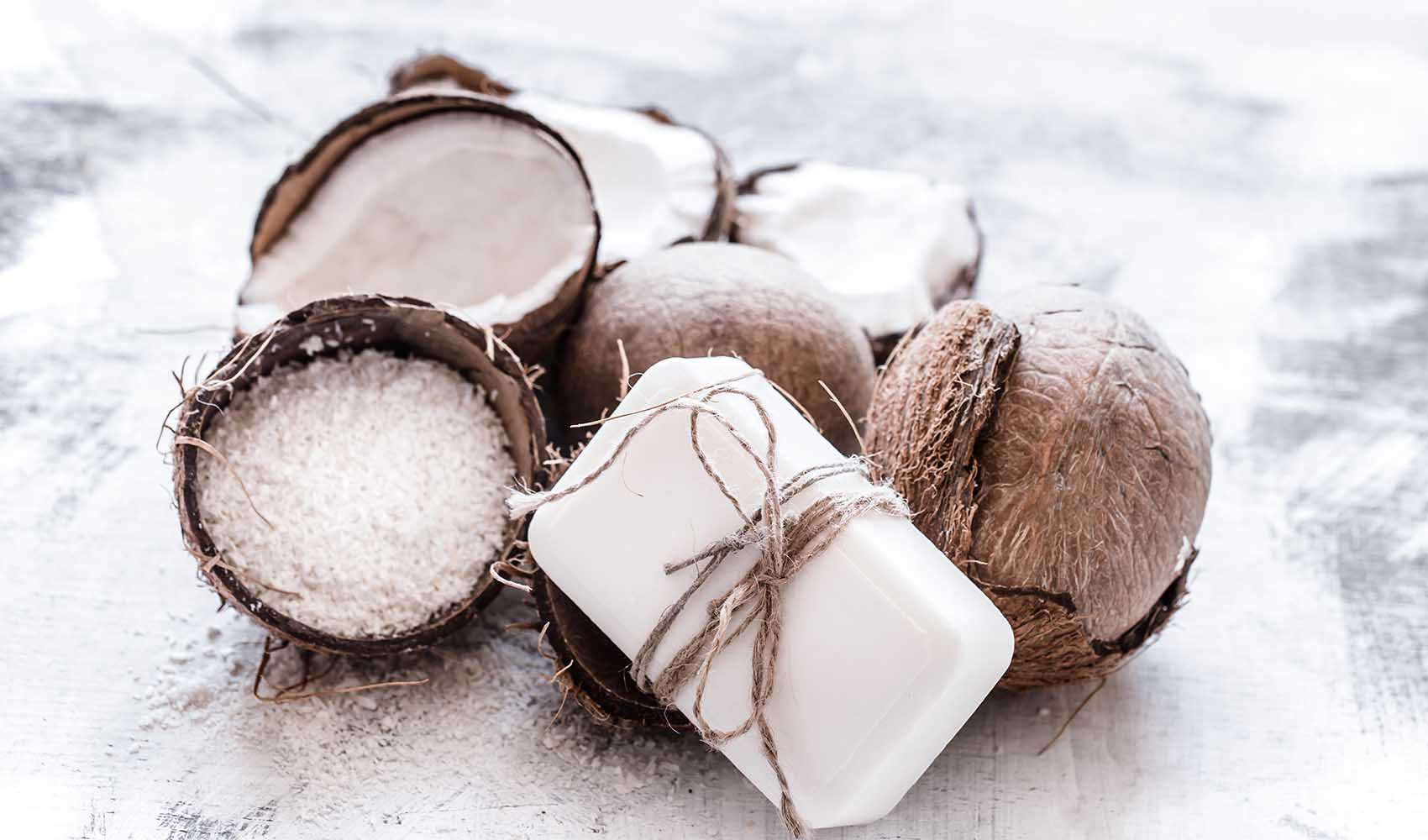 How-To-Make-Homemade-Coconut-Oil-Soap-1