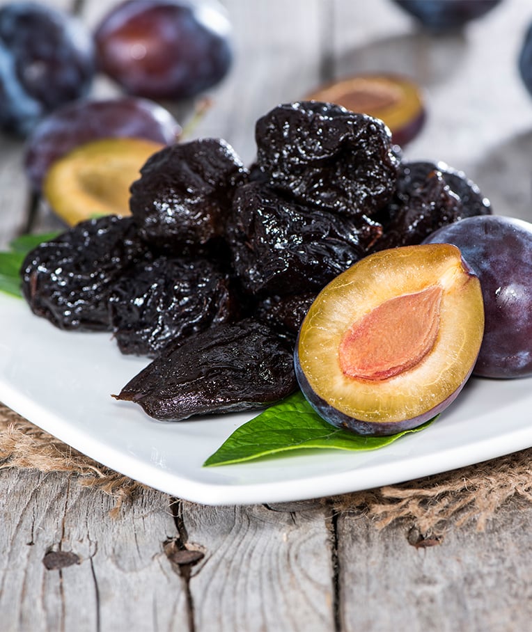 Top 10 Evidence-Based Health Benefits of Prunes