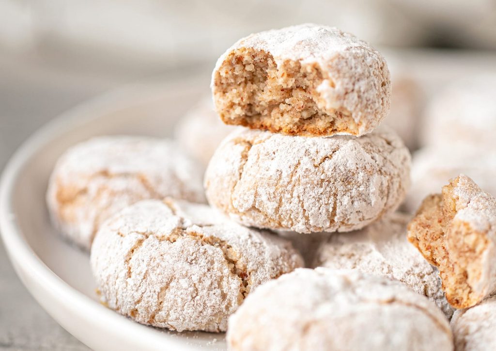 soft and chewy amaretti cookies