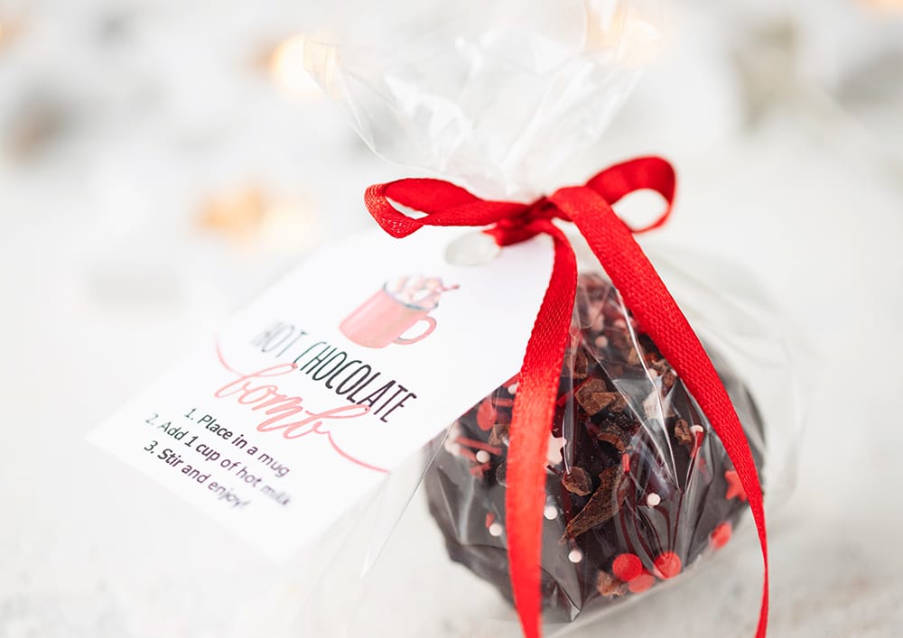 Easy Hot Chocolate Bombs Recipe (+ Free Printable Gift Tag)