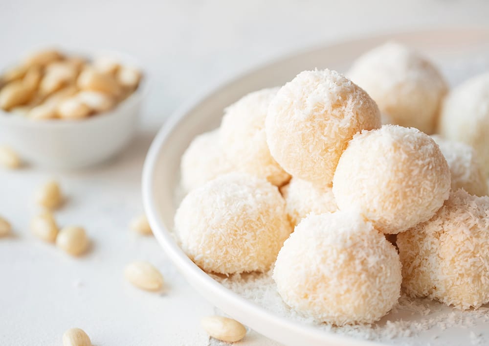 homemade raffaello coconut balls