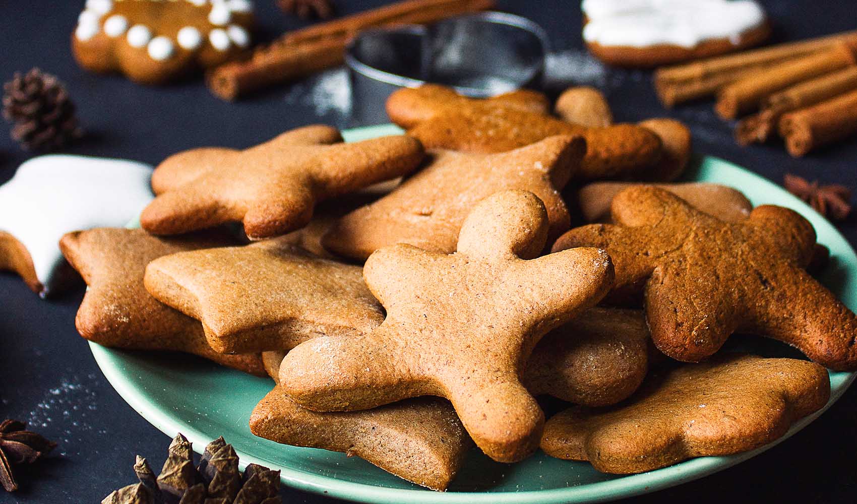 vegan-gingerbread-cookies