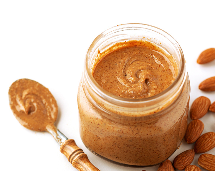 homemade-almond-butter-with-raw-organic-almonds-3
