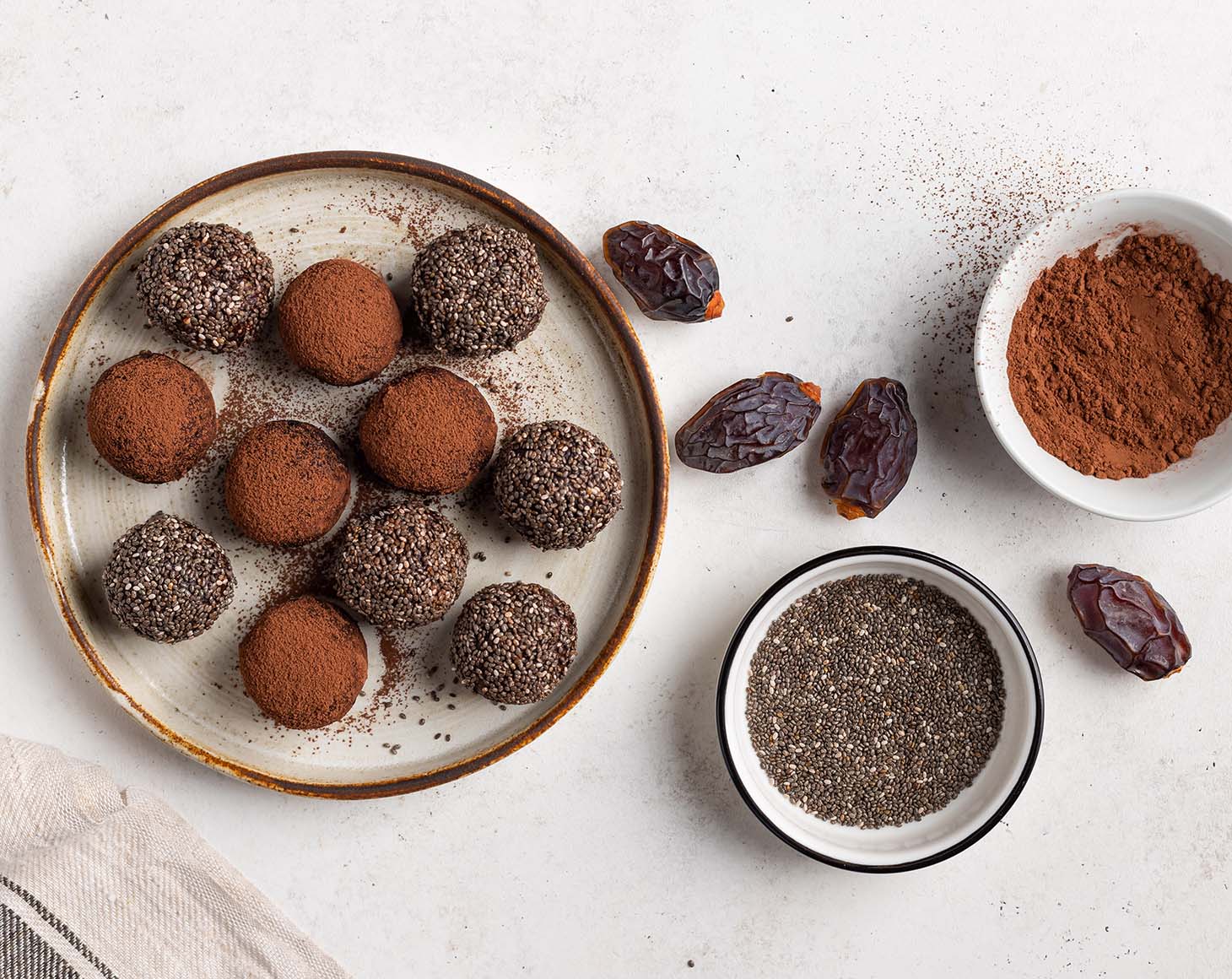 healthy-energy-balls-with-medjool-dates