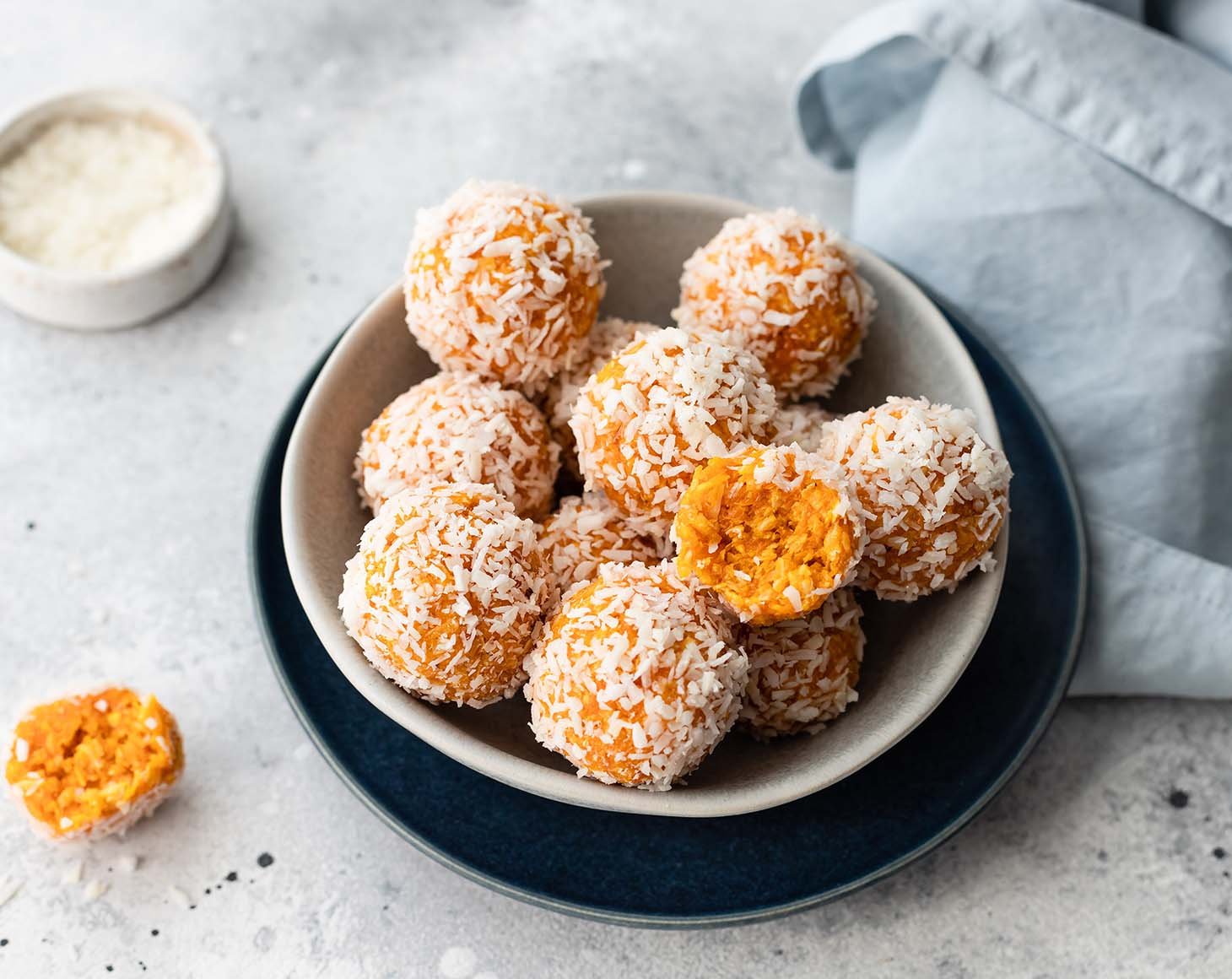 apricot-coconut-energy-balls-with-dried-apricots