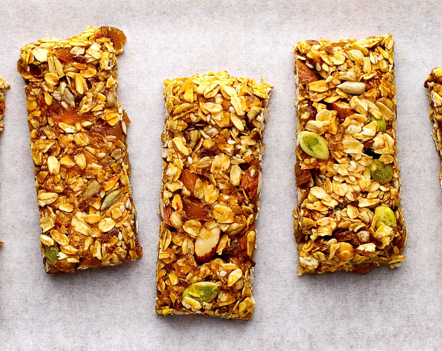homemade-granola-bars-with-organic-dried-apricots