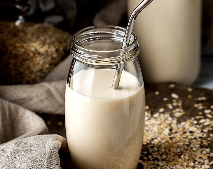 homemade-oat-milk