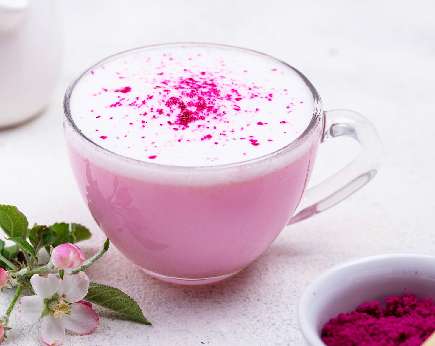 pink-latte-with-organic-red-dragon-fruit-powder