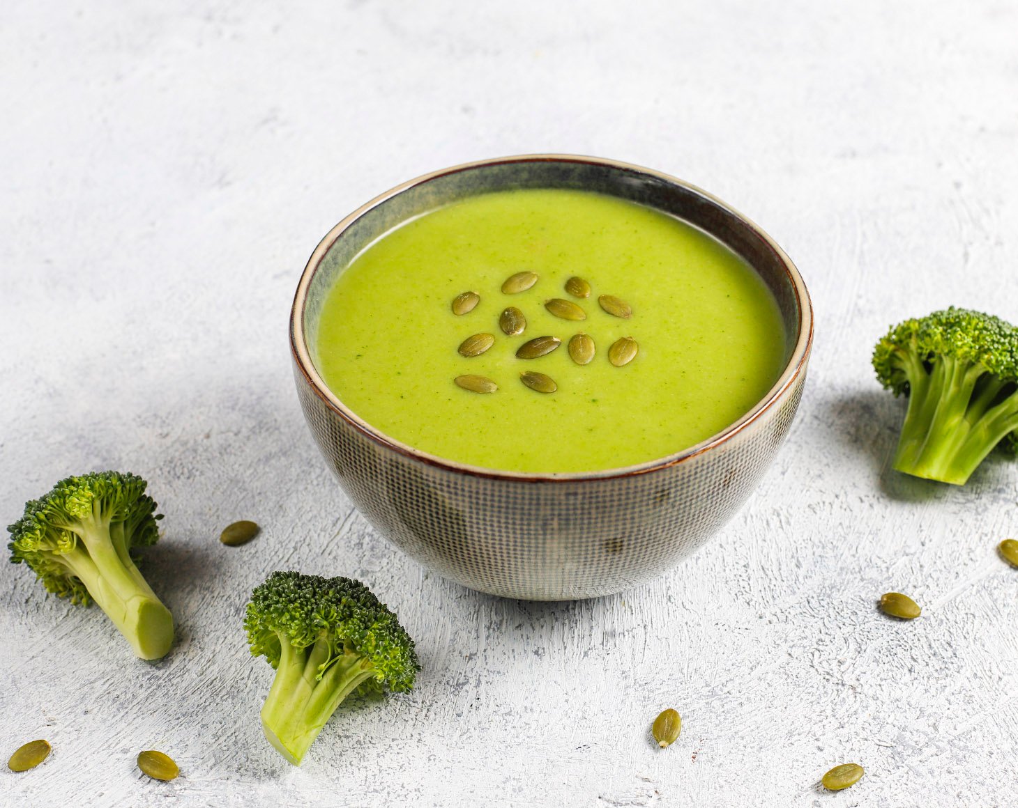 delicious-cream-soup-with-organic-broccoli-powder