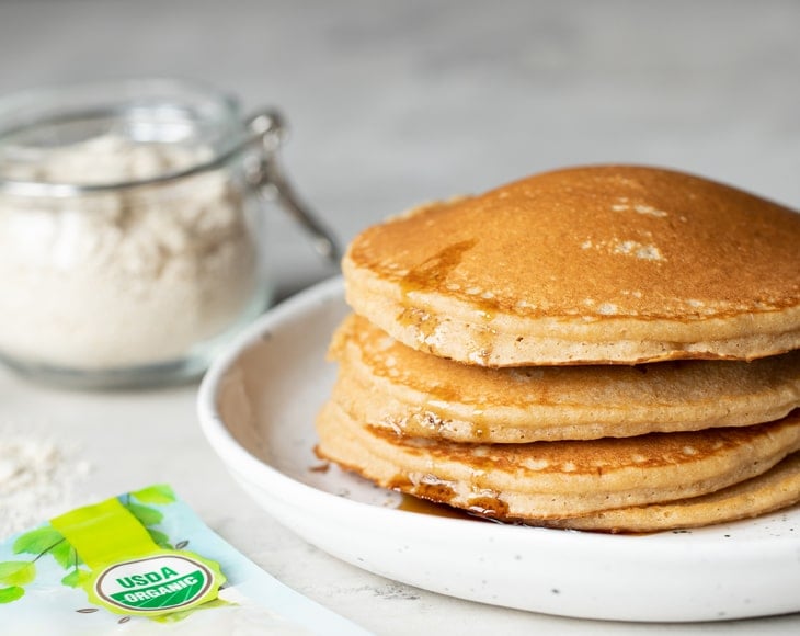organic-oat-flour-pancakes