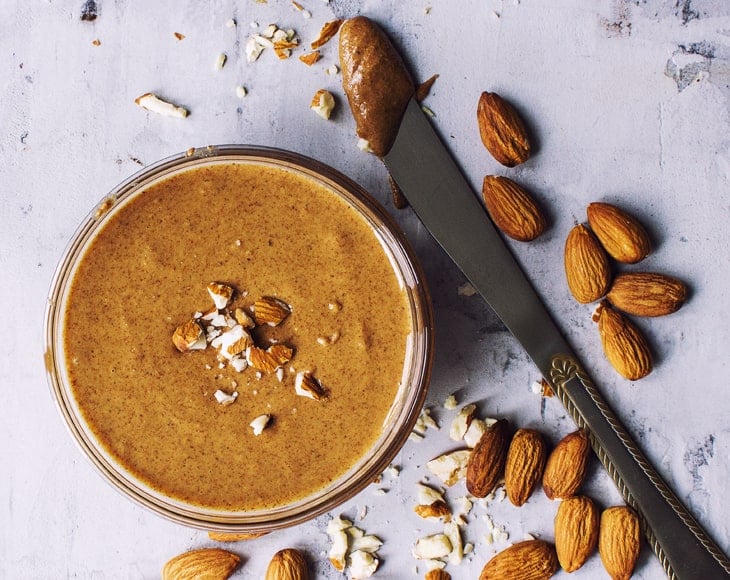 cinnamon-almond-butter-with-organic-roasted-natural-almonds