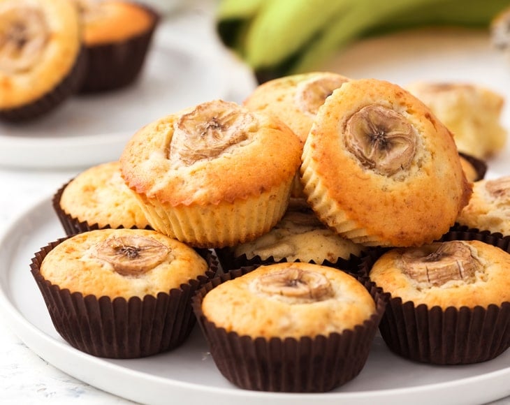 homemade-muffins-with-organic-dried-green-banana-powder-min