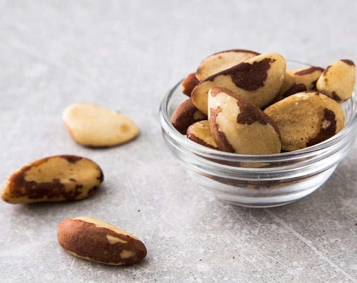 organic-dry-roasted-brazil-nuts-with-himalayan-salt-min