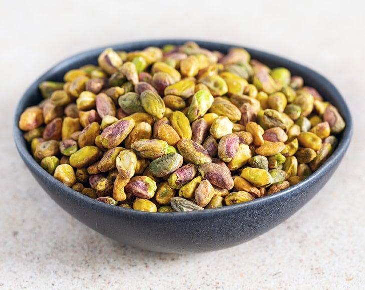dry-roasted-no-shell-pistachios-with-himalayan-salt-min