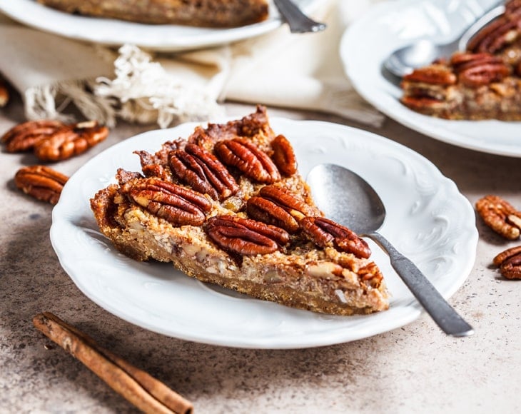 pecan-pie-with-organic-dry-roasted-pecan-halves-min