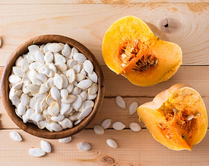 organic-pumpkin-seeds-in-shell-3-min