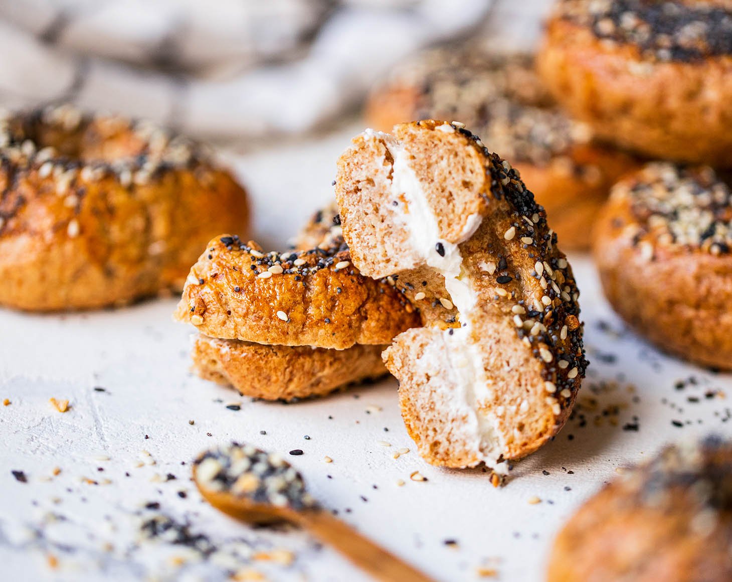 whole-wheat-bagels-with-everything-bagel-seasoning