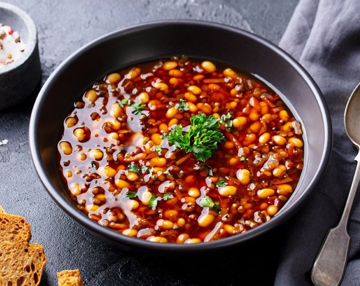 vegetarian-navy-bean-soup-min