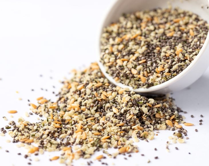 organic-chia-flax-and-hemp-seeds-mix-min