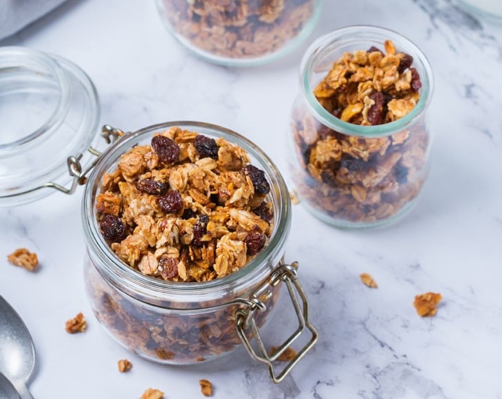 homemade-granola-muesli-with-dry-roasted-walnut-pieces-min